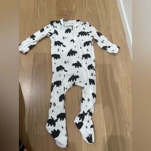 Angel Dear Black and White Bear Print Footie Pajama 6-9 month